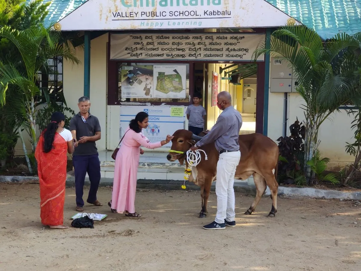 Farmer training in natural farming at Chirantana School, Kabbalu